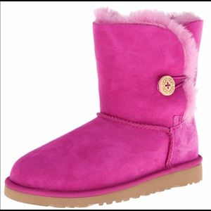 Ugg Classic Short Bailey Button Boots pink Uggs boots 8 women’s 6 big girl